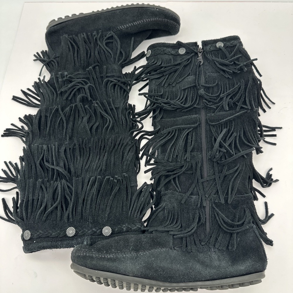 Minnetonka Women's Moccasins Boots, Size 7 Black, Suede, 5-Layer Fringe EUC